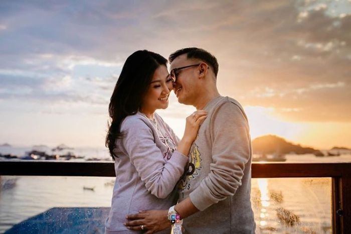 Daftar Pasangan Artis Paling Romantis di Indonesia